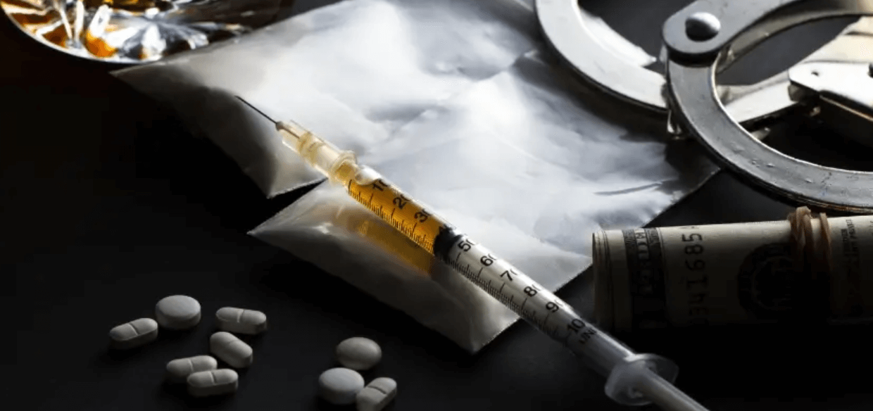Fighting Charges With A Drug Crimes Lawyer Who Stands Firm