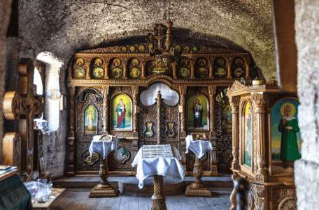 Beyond the Concrete: A Week of Wine, History, and Hidden Courtyards in Chișinău